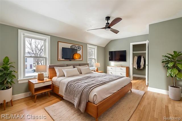 Builiding view thirty four for 4433 Elizabeth, Wayne, MI. 48184