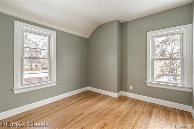 Builiding view thirty six for 4433 Elizabeth, Wayne, MI. 48184