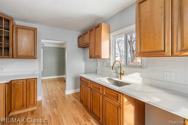 Builiding view twenty six for 4433 Elizabeth, Wayne, MI. 48184