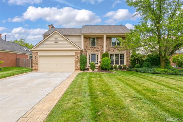 front view for 45300 White Pines Dr, Novi, Mi. 48375