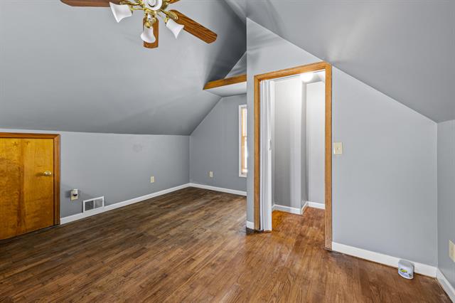 Builiding view nineteen for 4705 Jackson, Dearborn Heights, MI. 48125