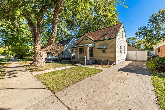 Builiding view one for 4705 Jackson, Dearborn Heights, MI. 48125