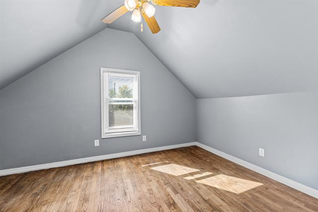 Builiding view seventeen for 4705 Jackson, Dearborn Heights, MI. 48125