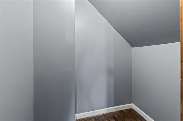 Builiding view twenty one for 4705 Jackson, Dearborn Heights, MI. 48125