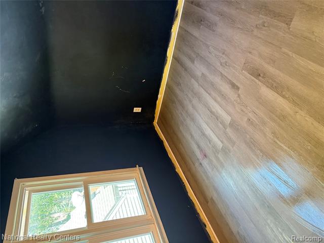 Builiding view eight for 4149 Carnegie, Wayne, MI. 48184
