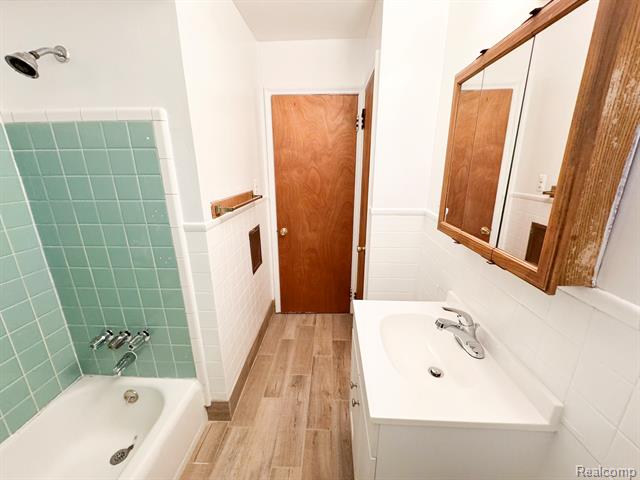 Builiding view eleven for 4227 Eastlawn, Wayne, MI. 48184