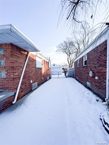 Builiding view twenty five for 4227 Eastlawn, Wayne, MI. 48184