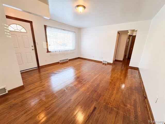 Builiding view two for 4227 Eastlawn, Wayne, MI. 48184