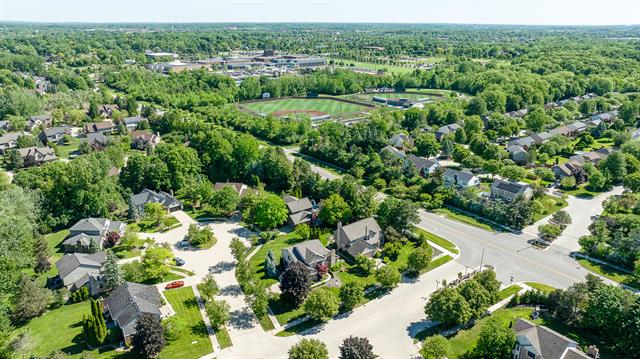 Builiding view fifty nine for 45432 White Pines, Novi, MI. 48374