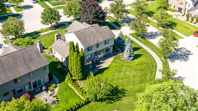 Builiding view fifty three for 45432 White Pines, Novi, MI. 48374