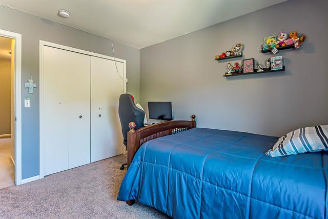 Builiding view thirty five for 45432 White Pines, Novi, MI. 48374