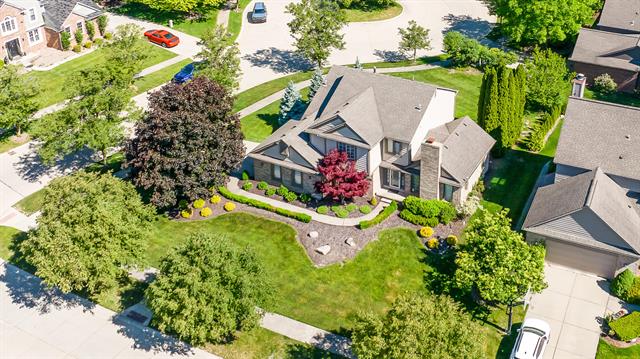 Builiding view three for 45432 White Pines, Novi, MI. 48374