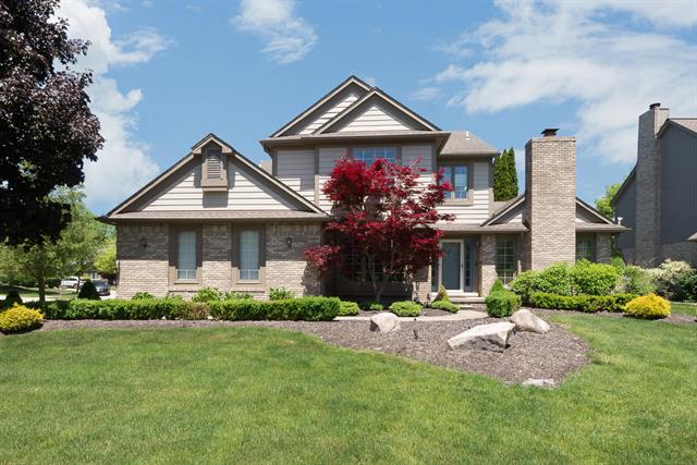 front view for 45432 White Pines Dr, Novi, Mi. 48374