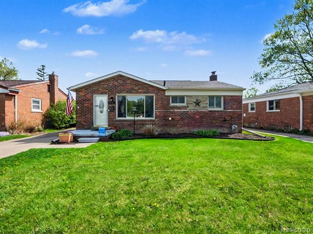 front view for 31611 Grant St, Wayne, Mi. 48184