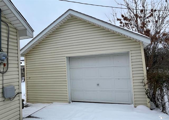 Builiding view nine for 4630 Gertrude, Dearborn Heights, MI. 48125