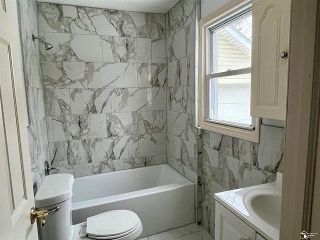 Builiding view seven for 4630 Gertrude, Dearborn Heights, MI. 48125