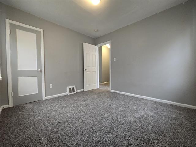 Builiding view eight for 4506 Syracuse, Dearborn Heights, MI. 48125