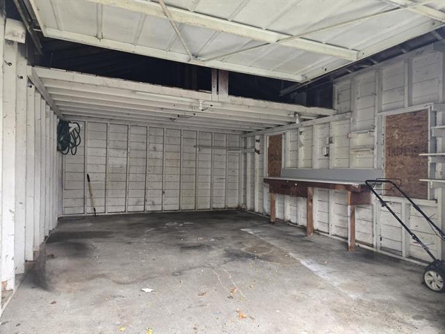 Builiding view thirty for 4506 Syracuse, Dearborn Heights, MI. 48125