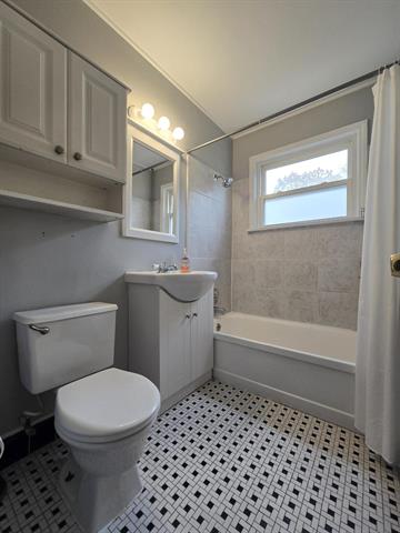 Builiding view twelve for 4506 Syracuse, Dearborn Heights, MI. 48125