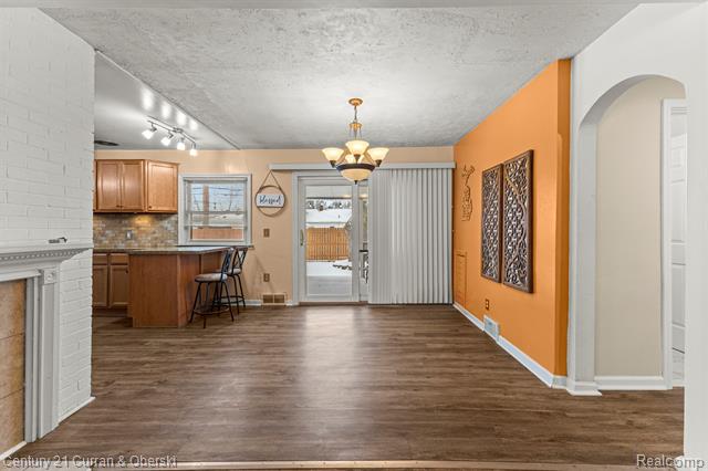 Builiding view eight for 17271 Hamilton, Allen Park, MI. 48101