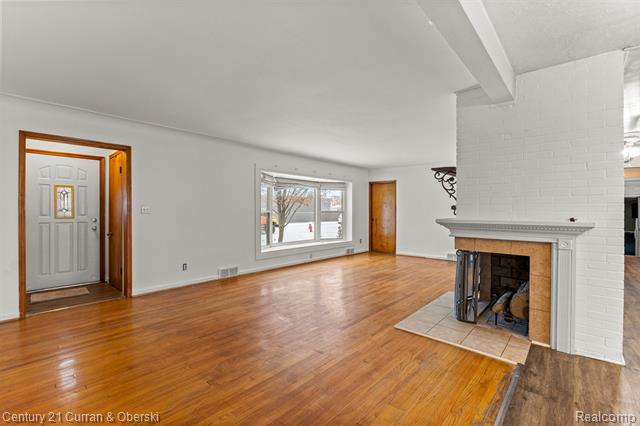 Builiding view five for 17271 Hamilton, Allen Park, MI. 48101