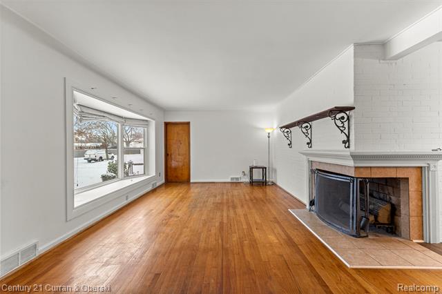 Builiding view four for 17271 Hamilton, Allen Park, MI. 48101