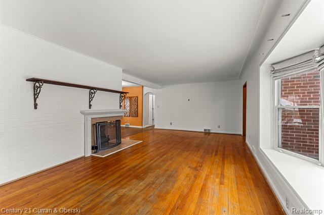 Builiding view six for 17271 Hamilton, Allen Park, MI. 48101