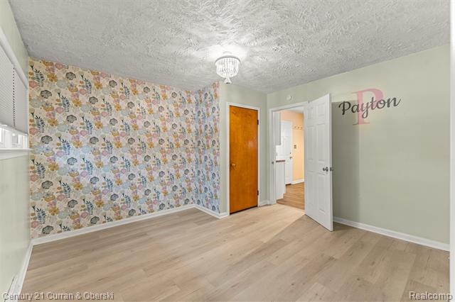 Builiding view twenty four for 17271 Hamilton, Allen Park, MI. 48101