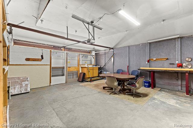 Builiding view twenty seven for 17271 Hamilton, Allen Park, MI. 48101