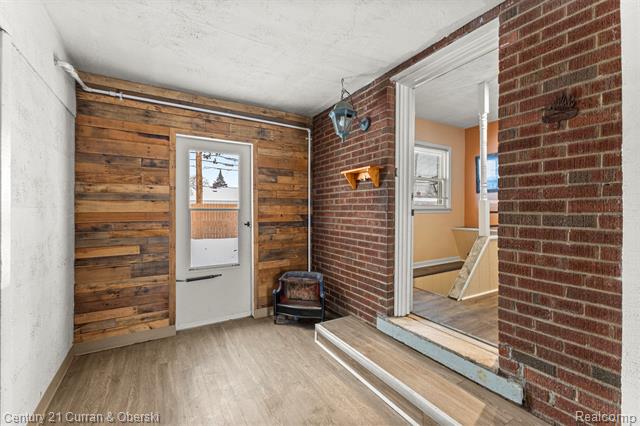 Builiding view twenty six for 17271 Hamilton, Allen Park, MI. 48101