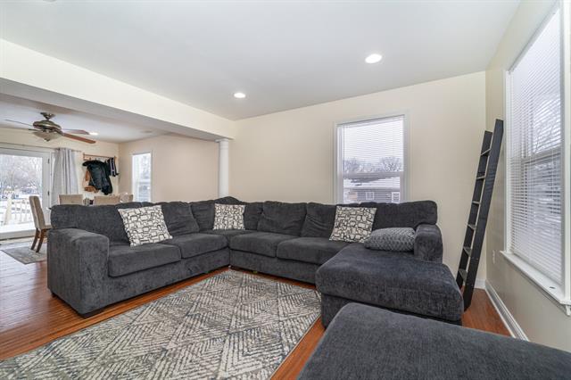 Builiding view seven for 21006 Annapolis, Dearborn Heights, MI. 48125