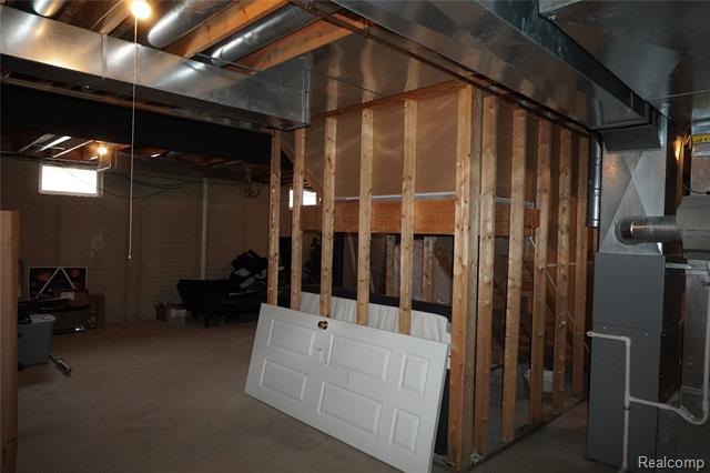 Builiding view seventeen for 35726 Brush, Wayne, MI. 48184