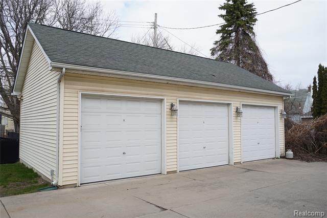 Builiding view twenty two for 35726 Brush, Wayne, MI. 48184