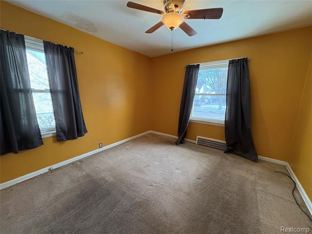 Builiding view eighteen for 4216 Syracuse, Dearborn Heights, MI. 48125