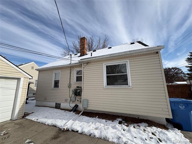 Builiding view forty for 4216 Syracuse, Dearborn Heights, MI. 48125