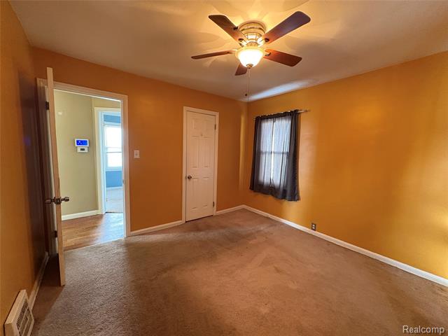 Builiding view sixteen for 4216 Syracuse, Dearborn Heights, MI. 48125