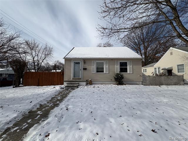 Builiding view thirty six for 4216 Syracuse, Dearborn Heights, MI. 48125