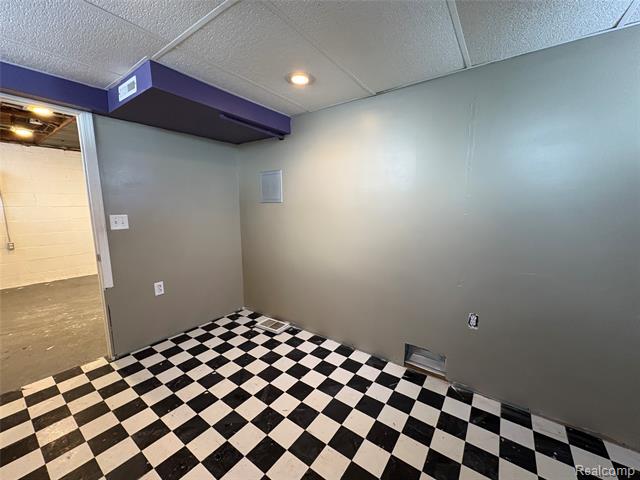 Builiding view thirty for 4216 Syracuse, Dearborn Heights, MI. 48125