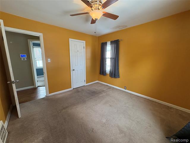 Builiding view twenty one for 4216 Syracuse, Dearborn Heights, MI. 48125