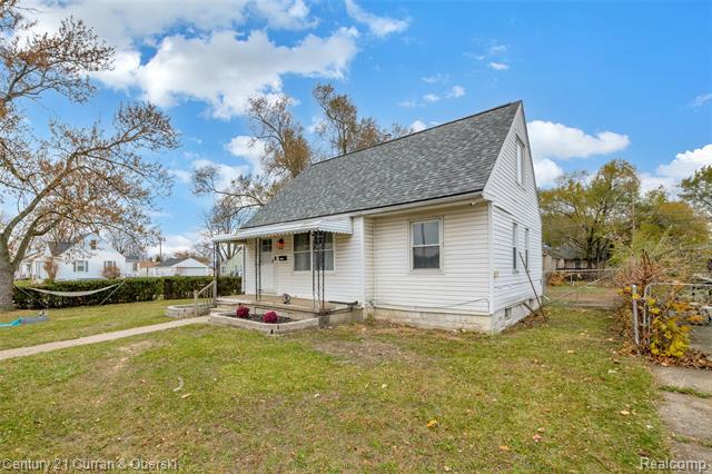 front view for 32178 Carlisle Pkwy, Wayne, Mi. 48184