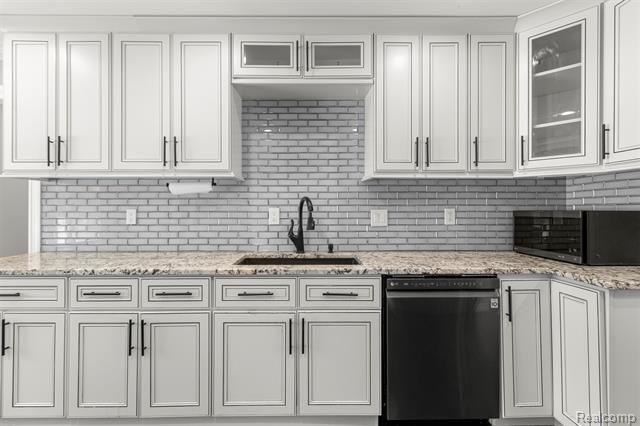 Builiding view nine for 41925 South, Canton, MI. 48188