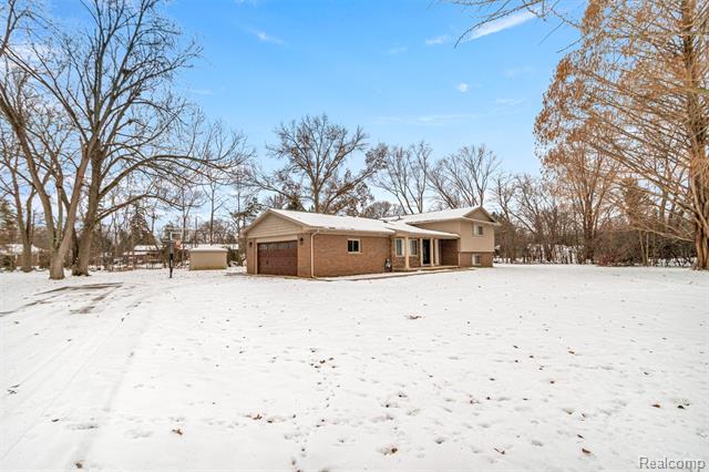 Builiding view one for 41925 South, Canton, MI. 48188