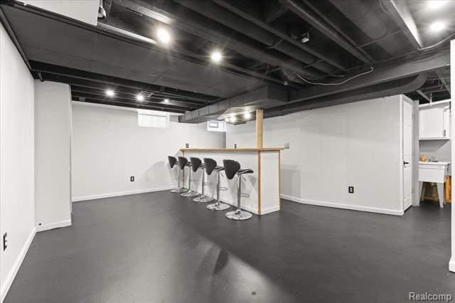 Builiding view fourteen for 24080 Stanford, Dearborn Heights, MI. 48125