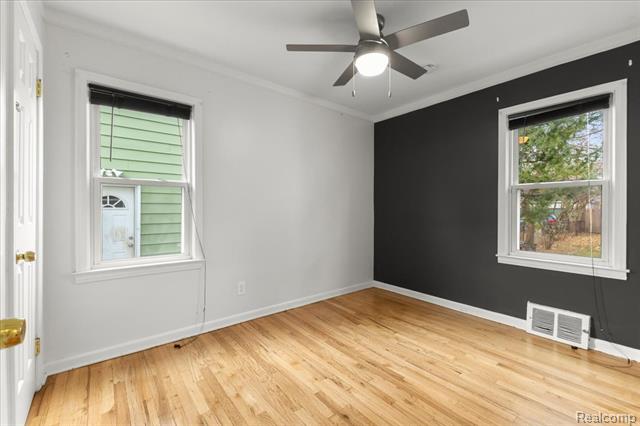 Builiding view ten for 24080 Stanford, Dearborn Heights, MI. 48125