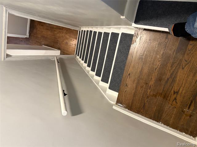 Builiding view eighteen for 3800 West Point, Dearborn, MI. 48124