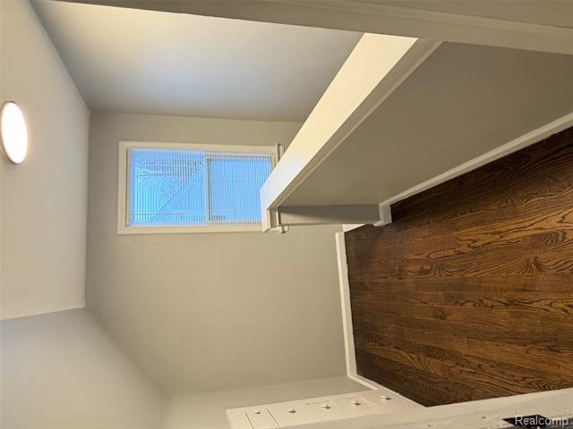 Builiding view fifteen for 3800 West Point, Dearborn, MI. 48124