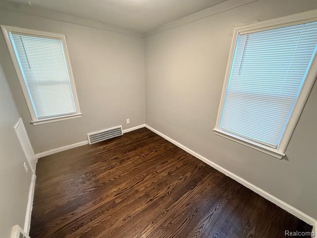 Builiding view twelve for 3800 West Point, Dearborn, MI. 48124