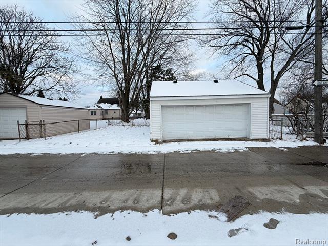 Builiding view two for 3800 West Point, Dearborn, MI. 48124