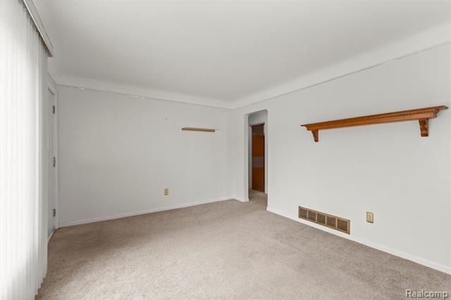 Builiding view seven for 24716 Ross, Dearborn, MI. 48124