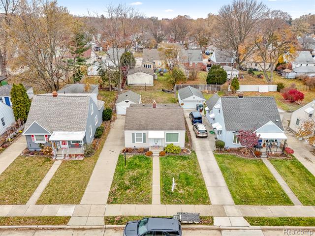 Builiding view thirty six for 24716 Ross, Dearborn, MI. 48124